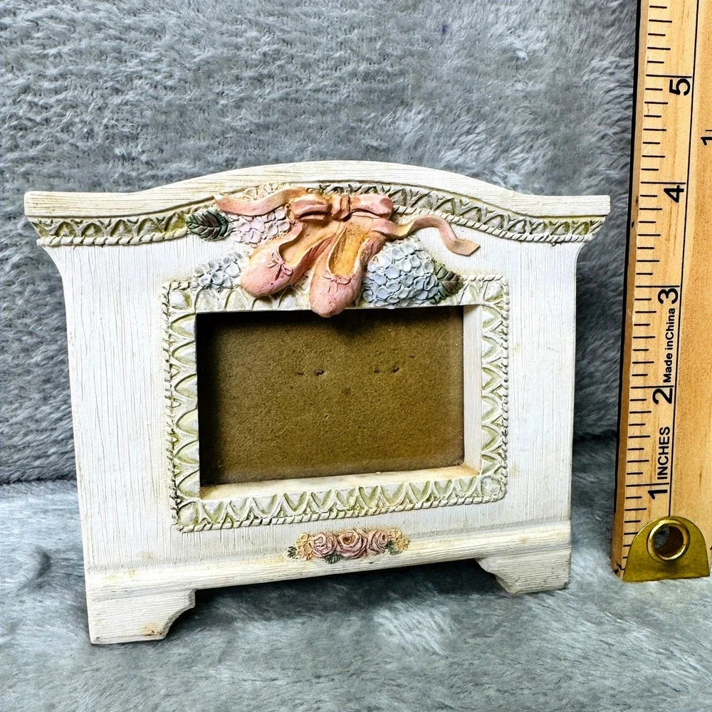 Vintage‎ Ballet Pointe Shoes Floral Resin Picture Frame Pink Cream Shabby Chic